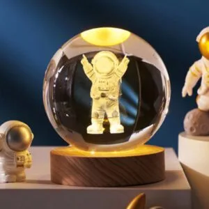 3D Crystal Ball - Astronaut