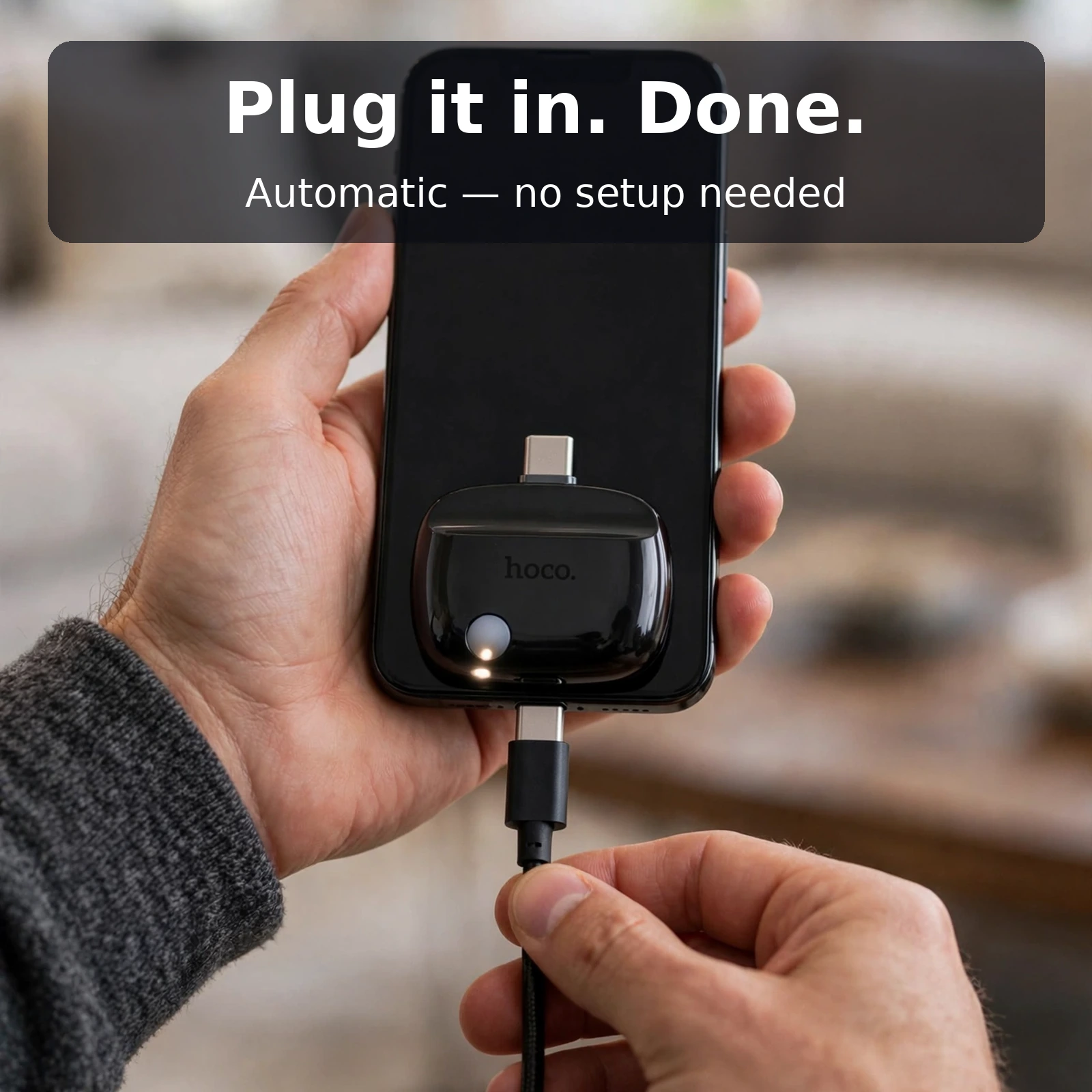 Hoco DI109 smart disconnector lifestyle shot showing the adapter in use