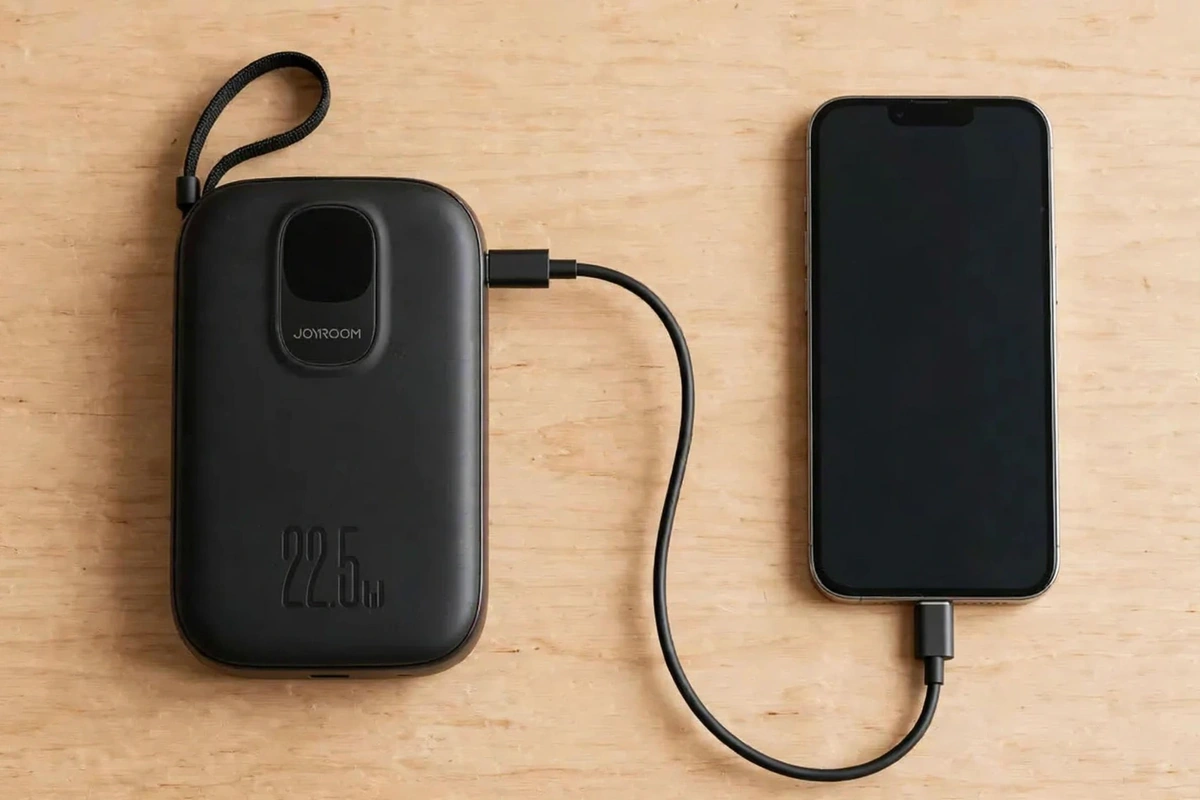 joyroom-jr-pbf18-22-5w-powerbank-10000mah-with-lightning-cable_11