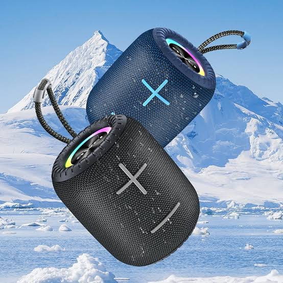 Awei Y526 Mini Portable Bluetooth Speaker- Black Color Awei Y526 Mini Portable Bluetooth Speaker- Black Color